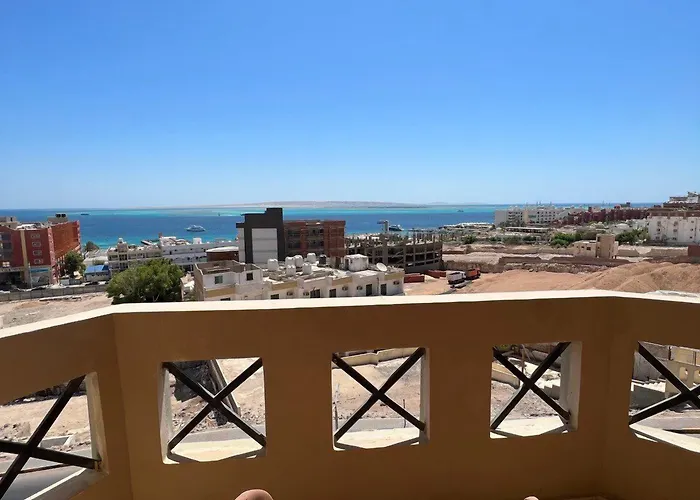 Lilly Apartahotel 4*